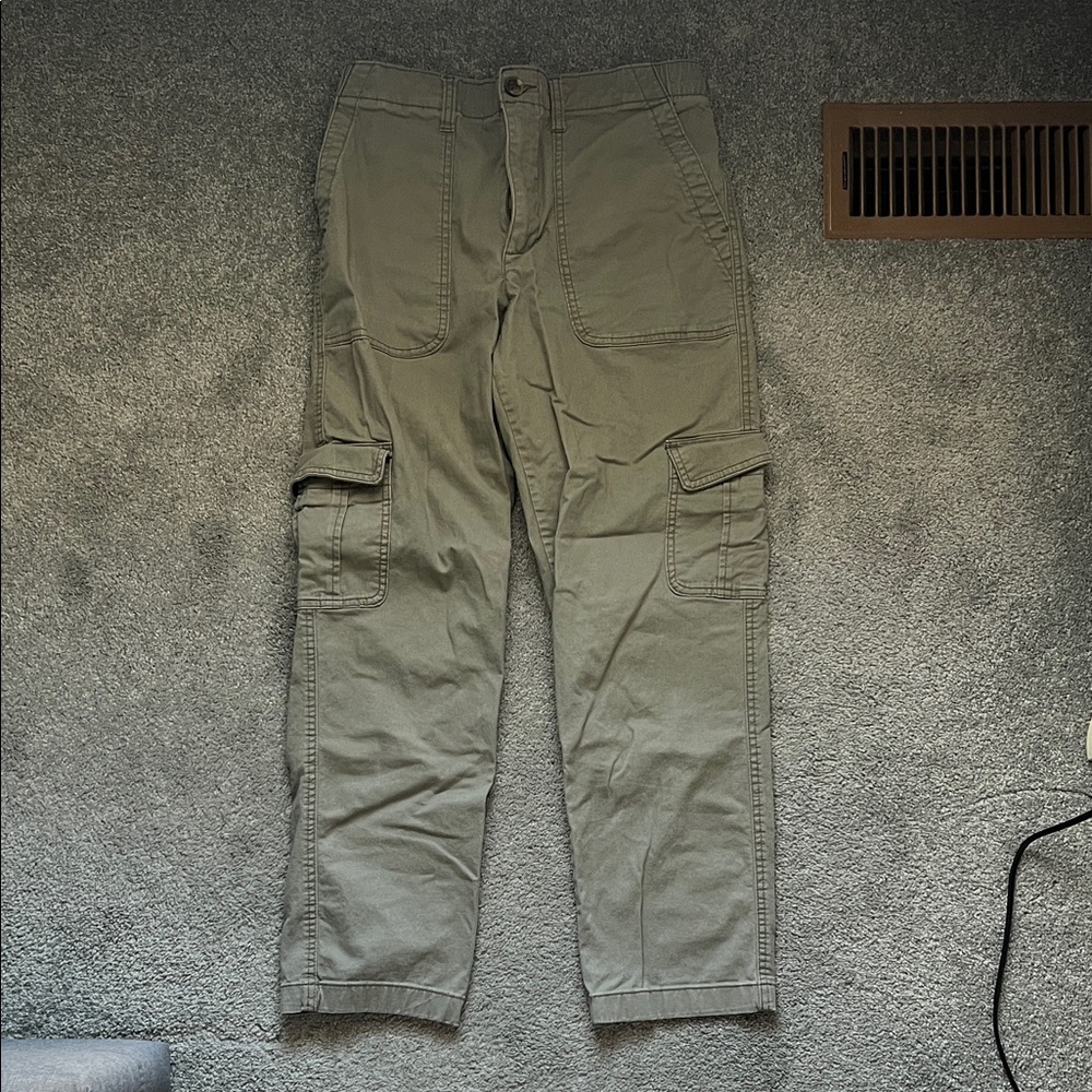 Old Navy Women's Straight Leg Cargo Pants - olive green